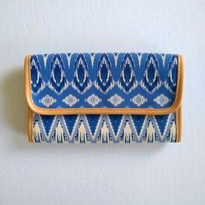 Stella & Dot Blue Ikat Chevron Watercolor Make Up